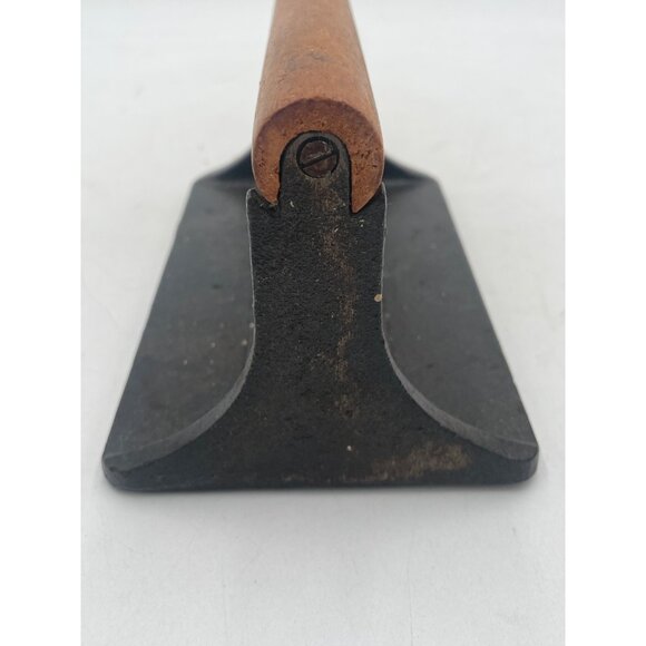 Vintage Taylor & Ng Bacon Press Cast Iron Wooden Handle Pig Design Home Kitchen - Picture 9 of 9